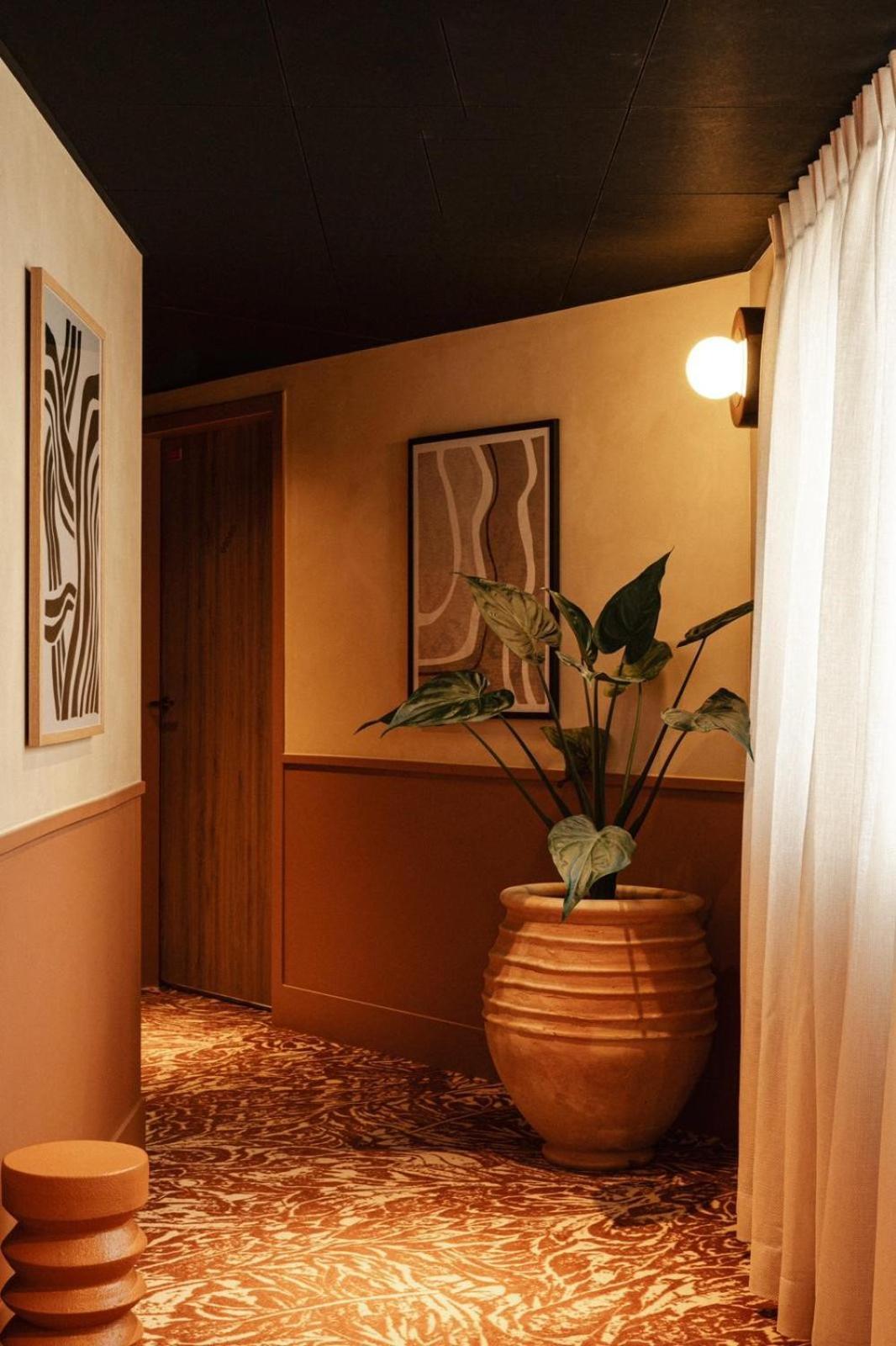 Bloom House & Parijs