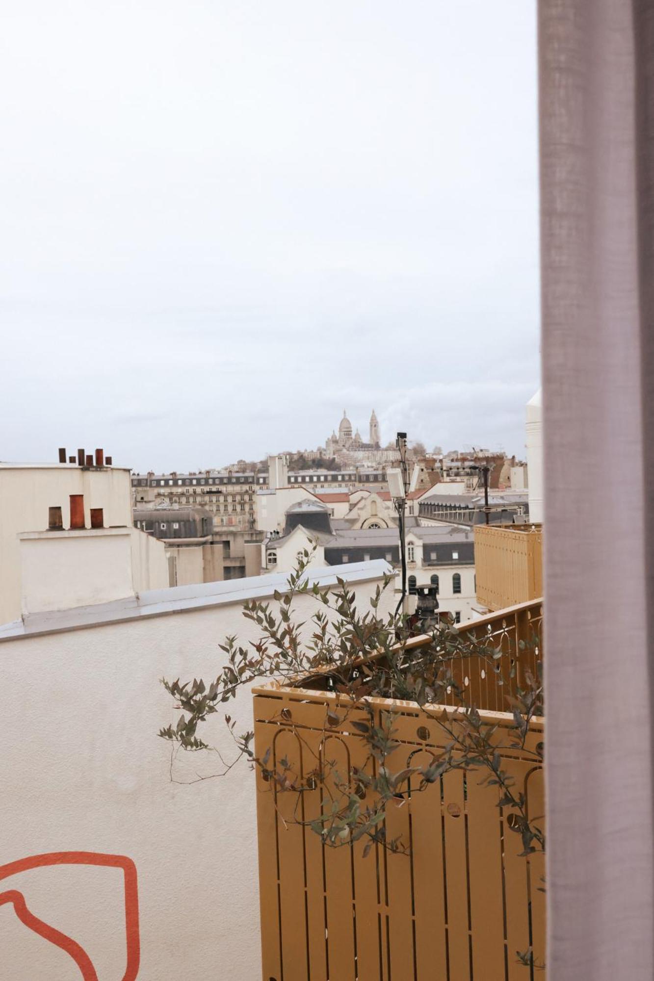 Bloom House & Parijs